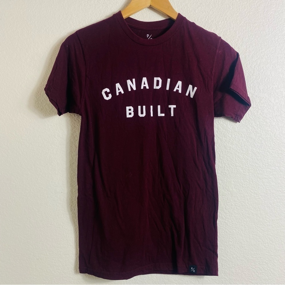 Peach Collection “Canadian Built” men’s T-shirt Size: XS
